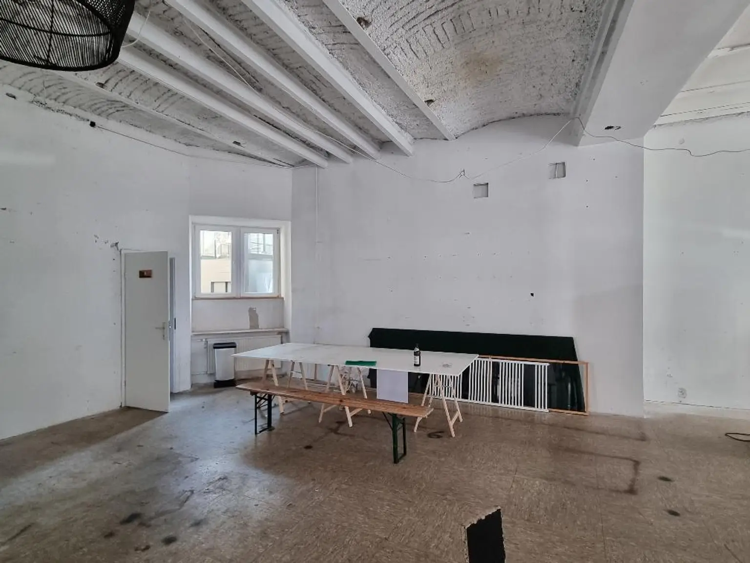 GESCHÄFTSLOKAL IN BESTLAGE AM KUTSCHKERMARKT