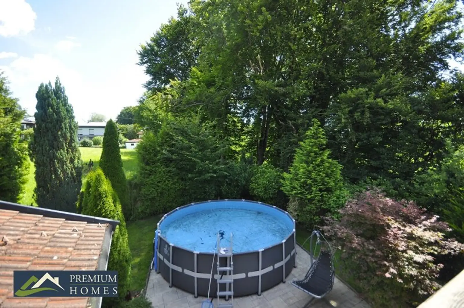 BREITENBACH am Inn - Großzügiges Einfamilienwohnhaus mit Terrasse, Balkon, Keller, Garage, zwei Carports, Garten, Gartenhaus, Geräte- und Holzschuppen