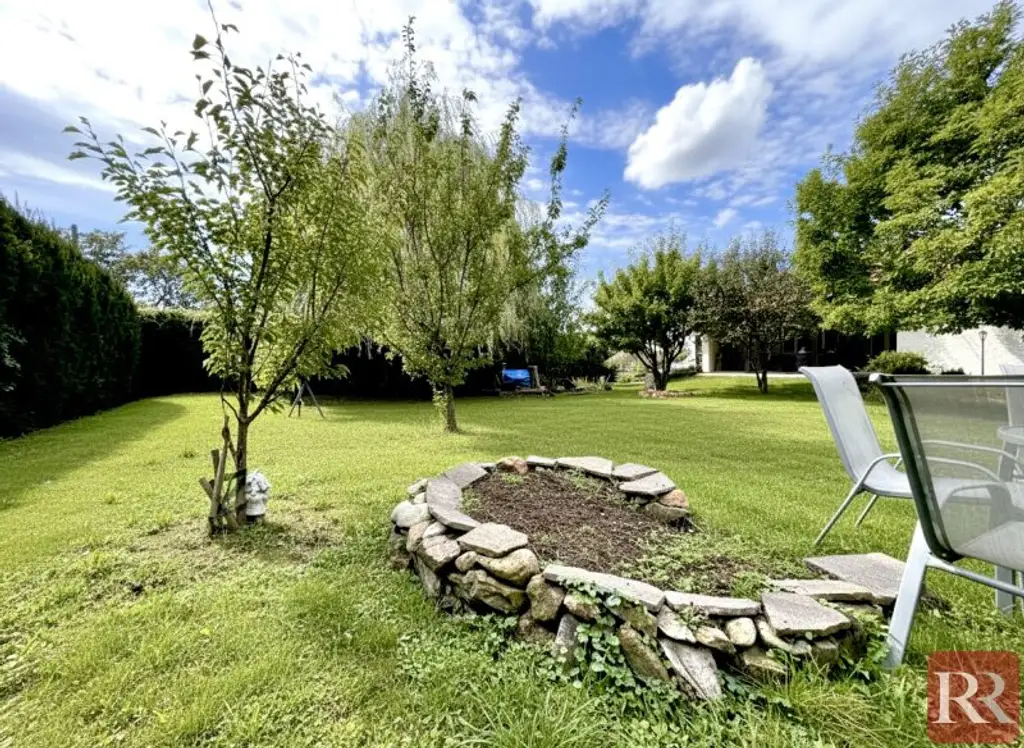 Bungalow auf großem, sonnigem Grund