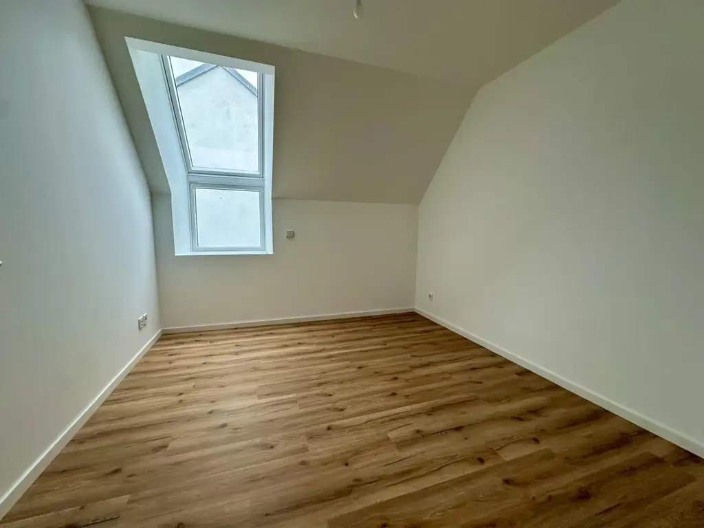 Erstbezug! Top 6! Wunderschöne zentrumsnahe 3-Zimmer Wohnung mit Balkon!