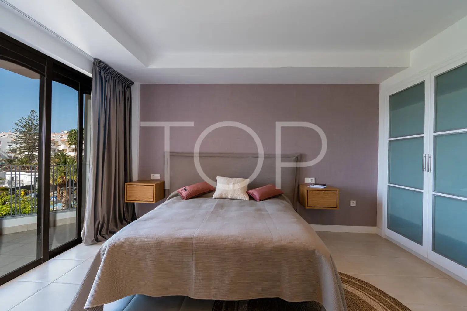 Atanaus-Los-Cristianos-Bedroom-Tenerife -3
