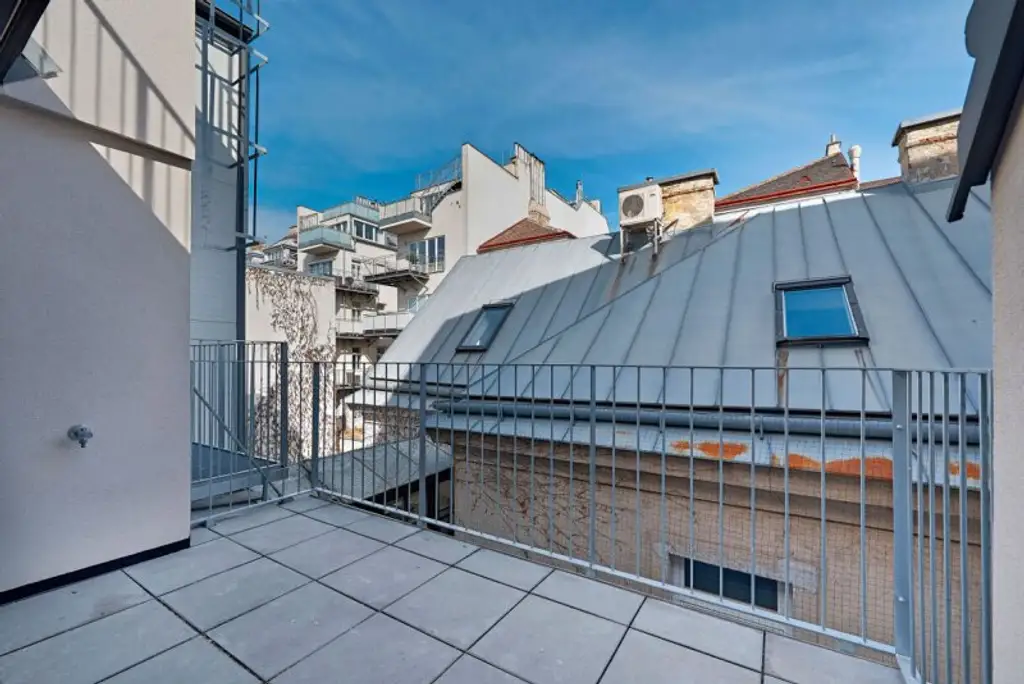 Krongasse! Erstbezug DG-Terrassenwohnung auf liebevoll neu saniertem Altbauhaus - Top16