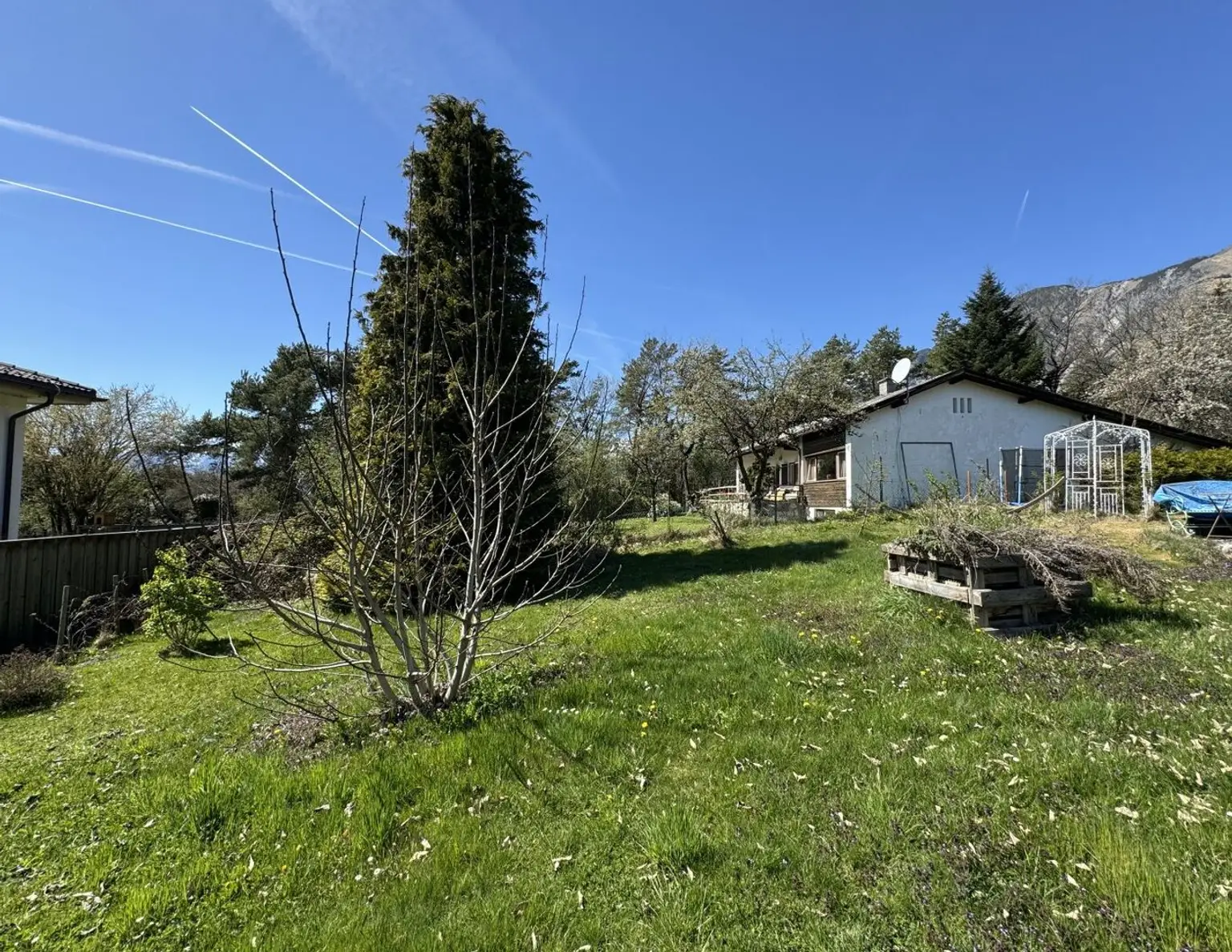 COMING SOON! Traumhaftes Baugrundstück in Mils, Tirol - perfekte 500 m² für Ihr Eigenheim!