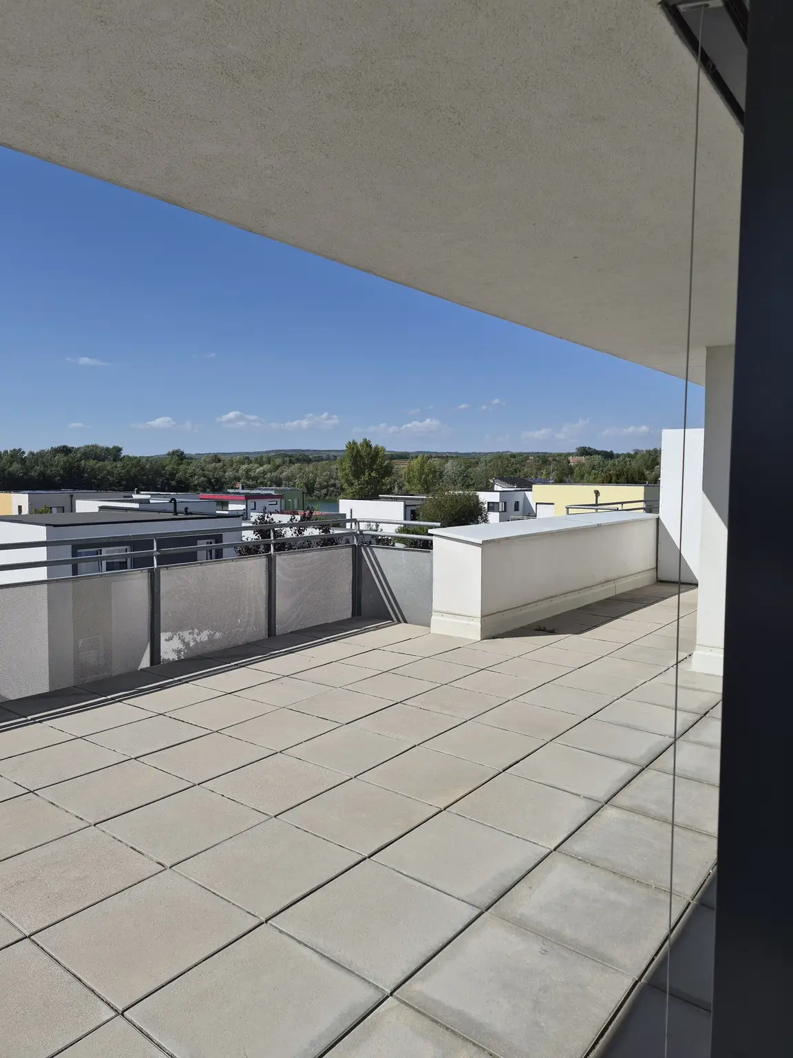 Wohnen wie im Urlaub - Dachterrassenwohnung mit Seezugang und traumhaften Ausblick