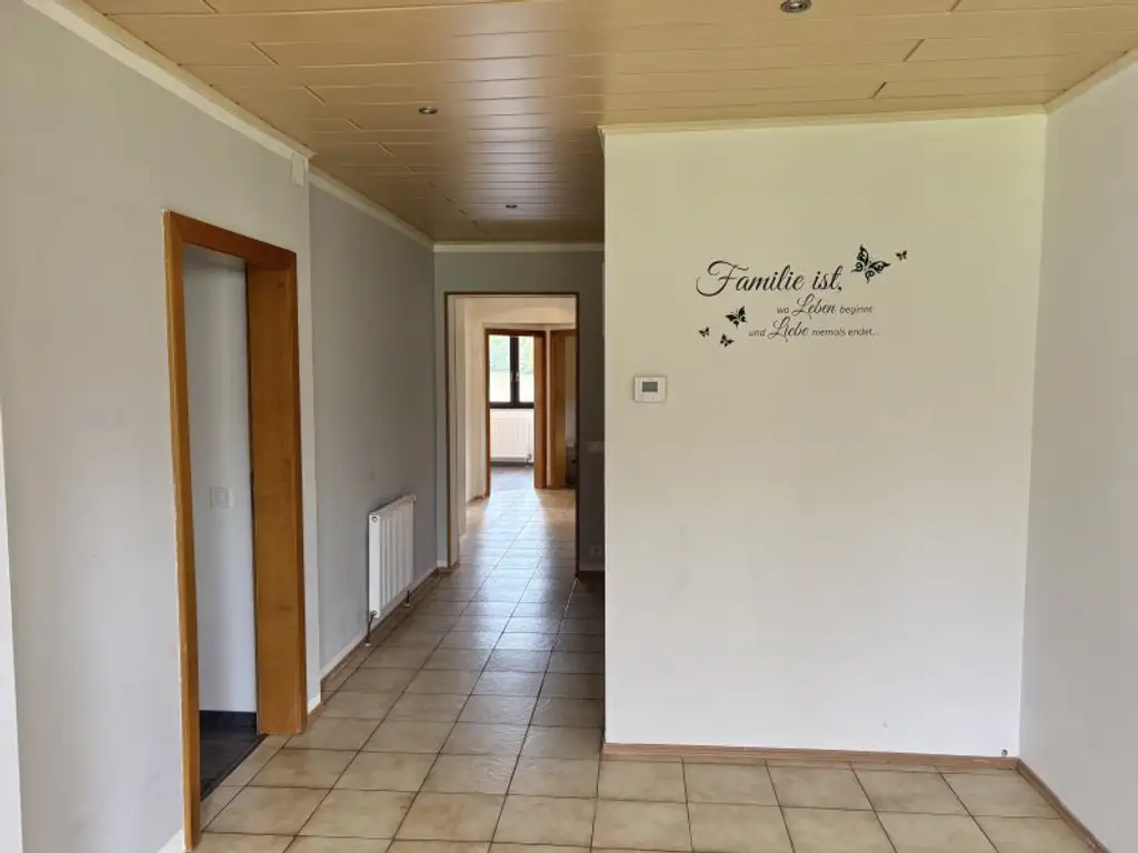 ** FAMILYS BEST **   Reinersdorf !! Bungalow mit ca. 122 m2 Wfl. in ruhiger, idyllischer Ortsrandlage mit ca. 1.200 m2 Eigengrund !!