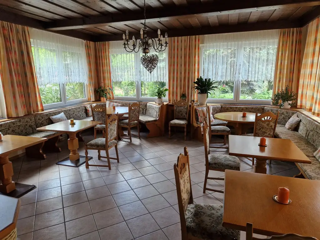 Zwischen Weinreben und Wellen-  Ein Haus mit Geschichte