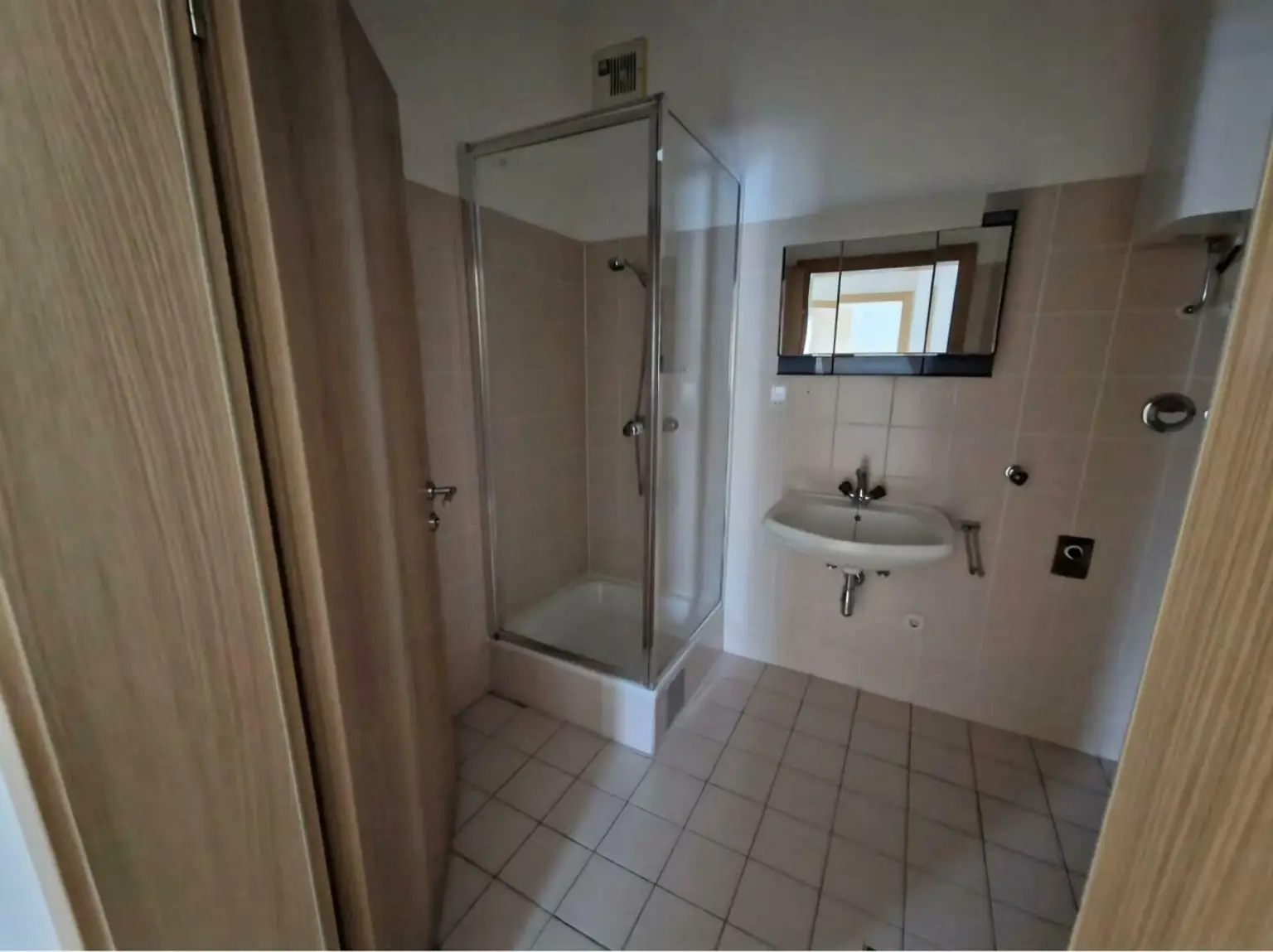 Screenshot_20251127_120803_Gallery