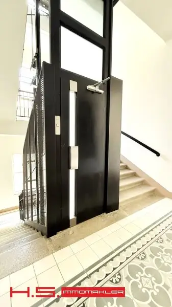 GRÜNDERZEITJUWEL - STILWOHNUNG IN SUPERLAGE - PERFEKTER  GRUNDRISS MIT GRÜNBLICK - 3. WOHNETAGE