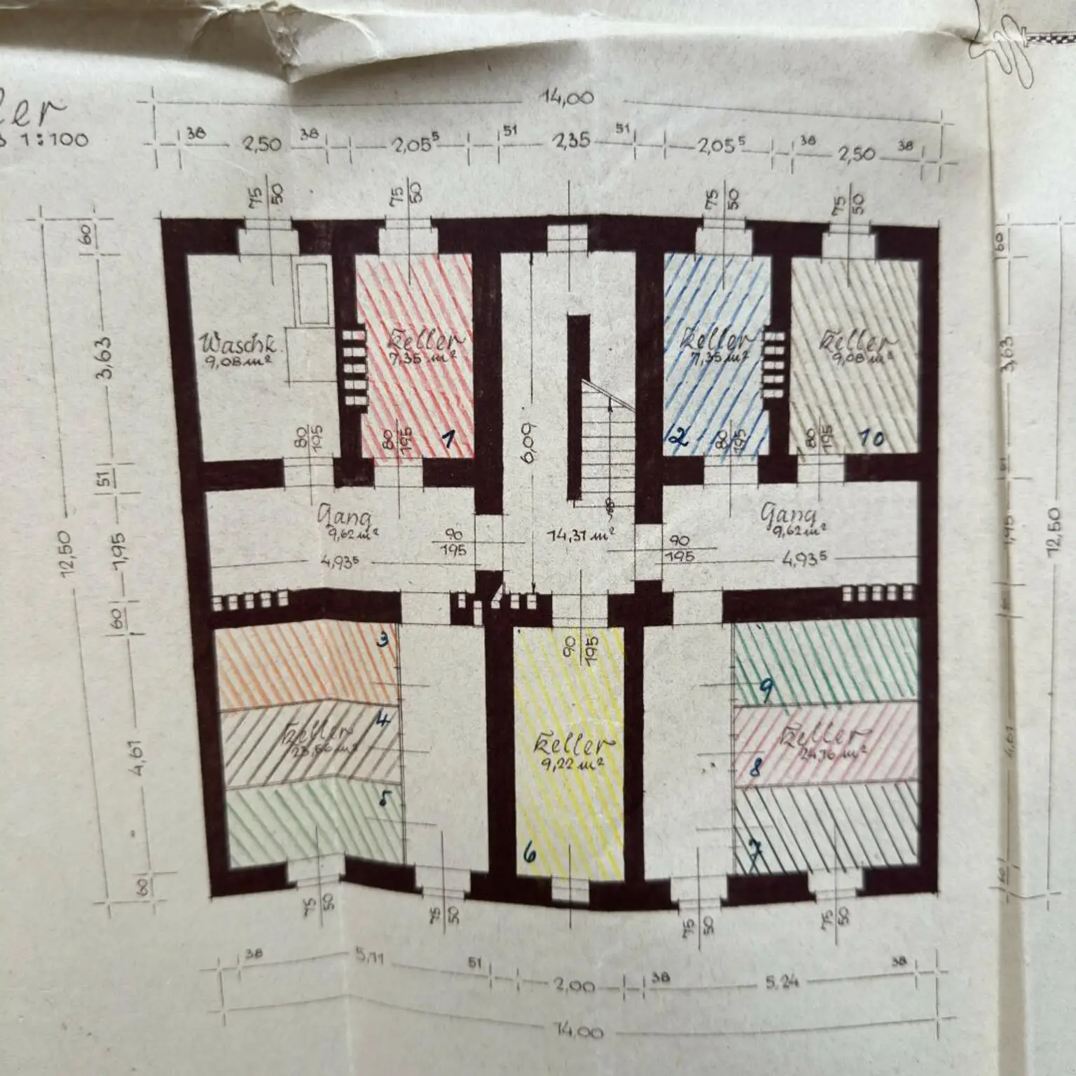 Sanierungsbedürftige 4 Zimmer Wohnung mit Potential