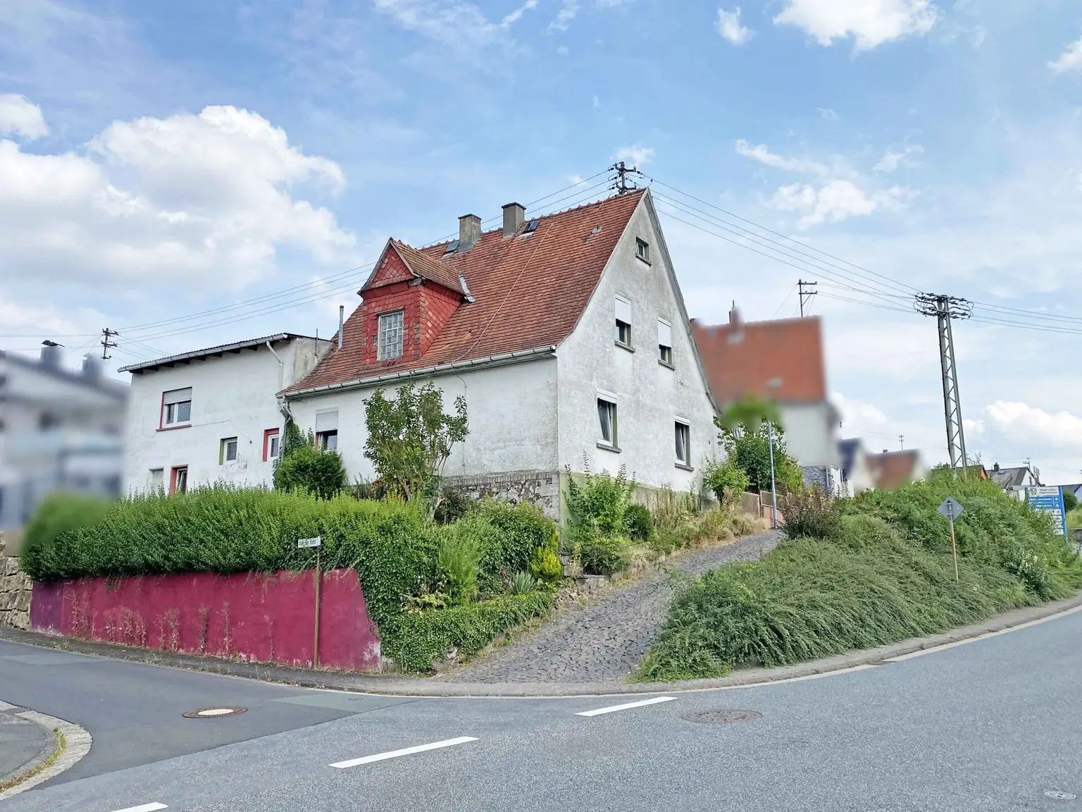 Straßenansicht