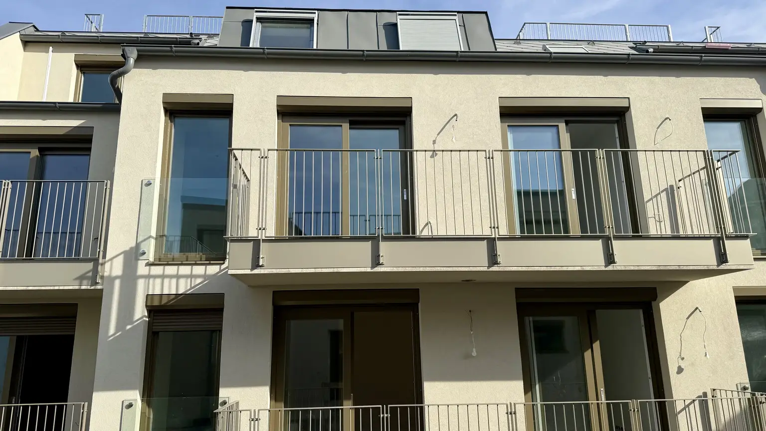 Traumhafte Dachwohnung im Neubauprojekt I 3 Zimmer I Garage