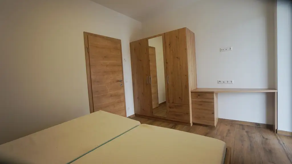 Moblierte, exklusive, lichtdurchflutete 4 Zimmer Wohnung / Kurzzeitmiete möglich