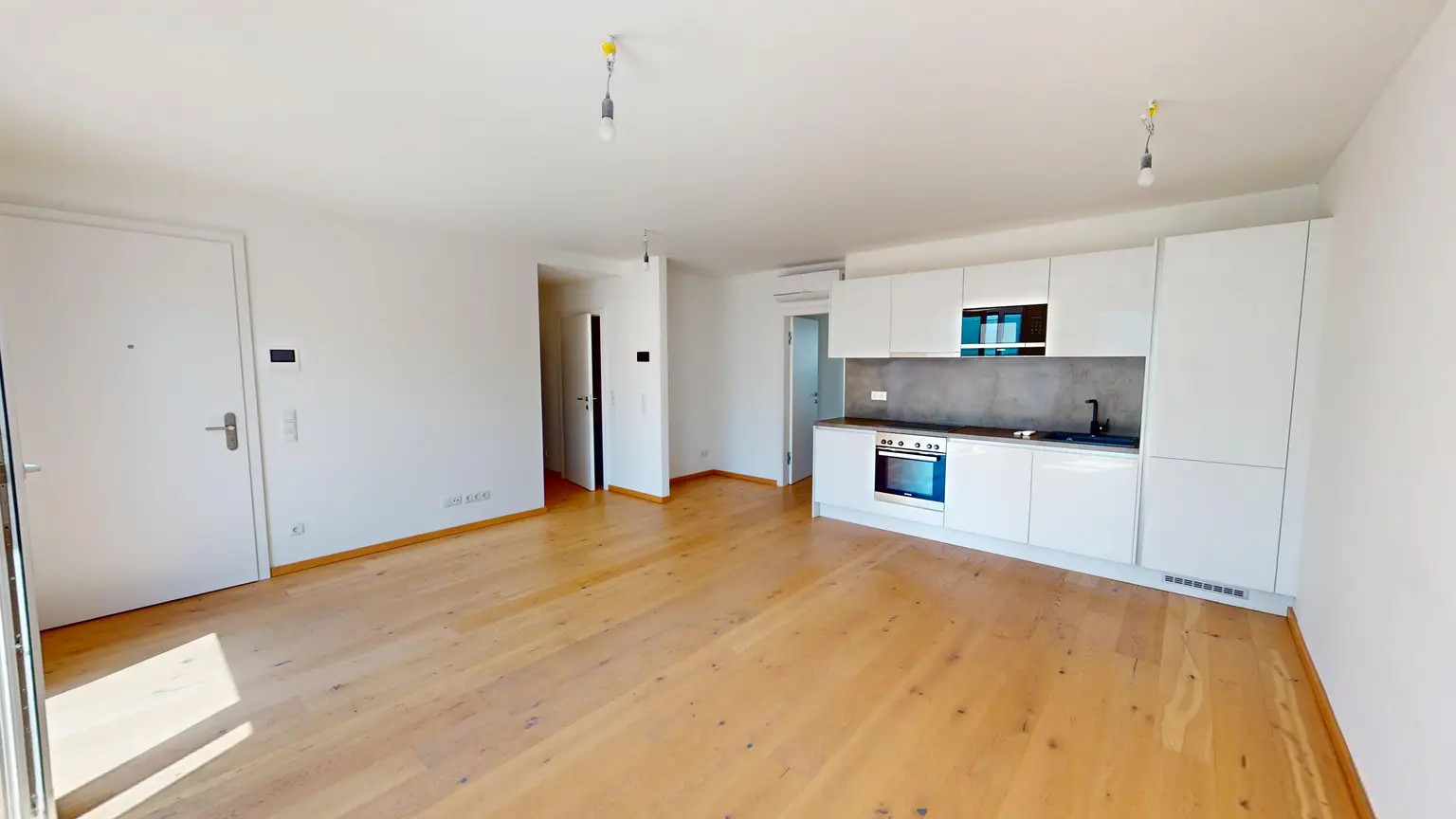 Moderne Dachgeschosswohnung mit Balkon in Brigittenau