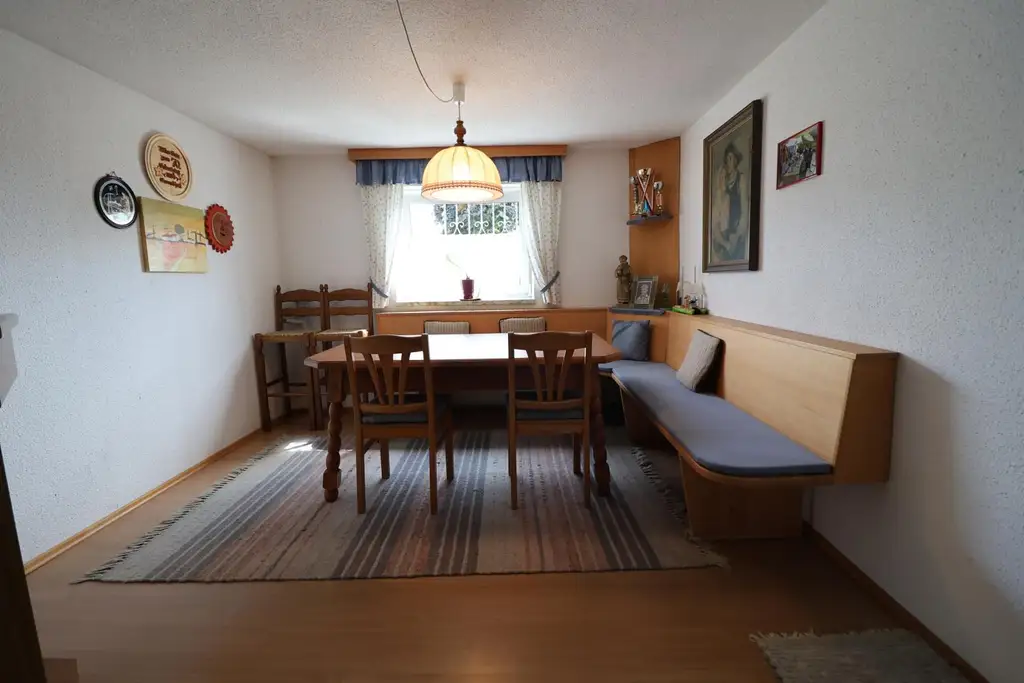 Gepflegtes Haus in ländlicher Lage