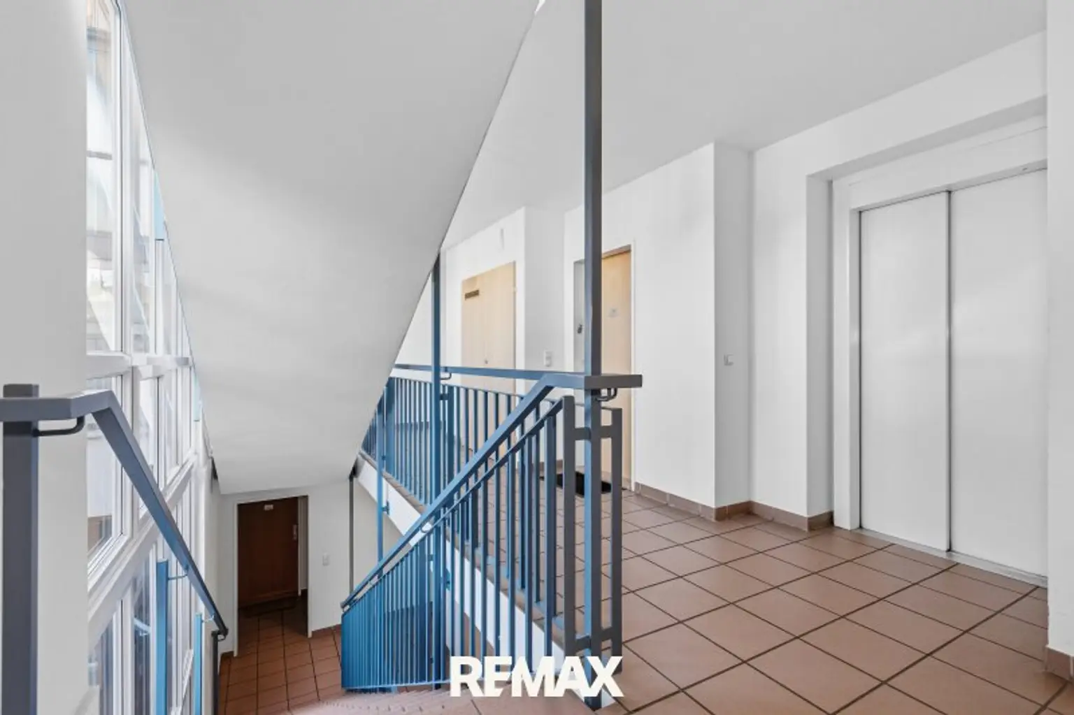 Stiegenhaus/Lift