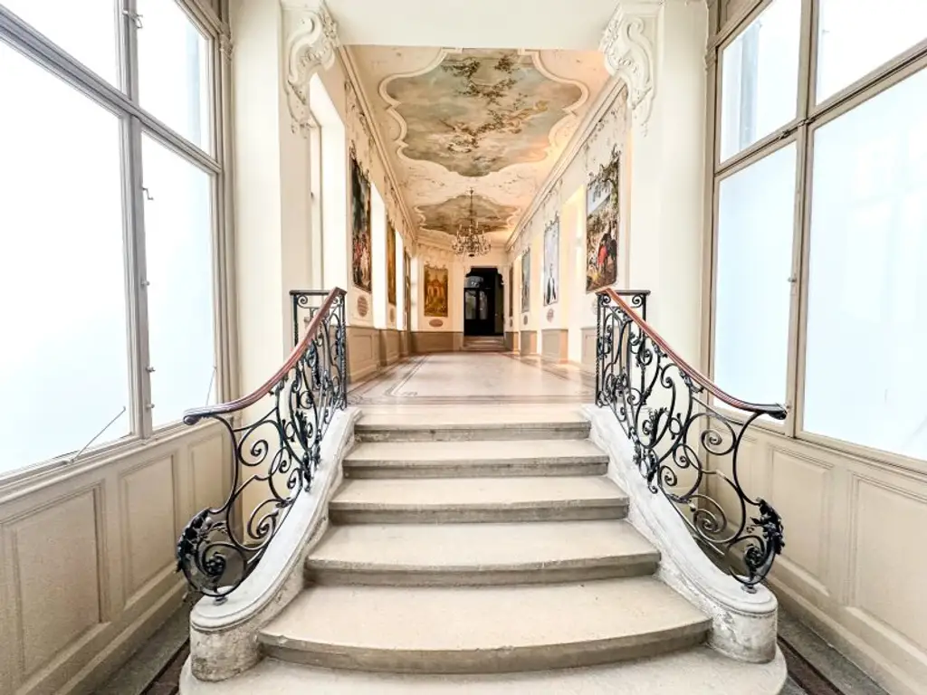 Stilvolle Altbauwohnung mit 5 Zimmern im Herzen von Wien-Währing