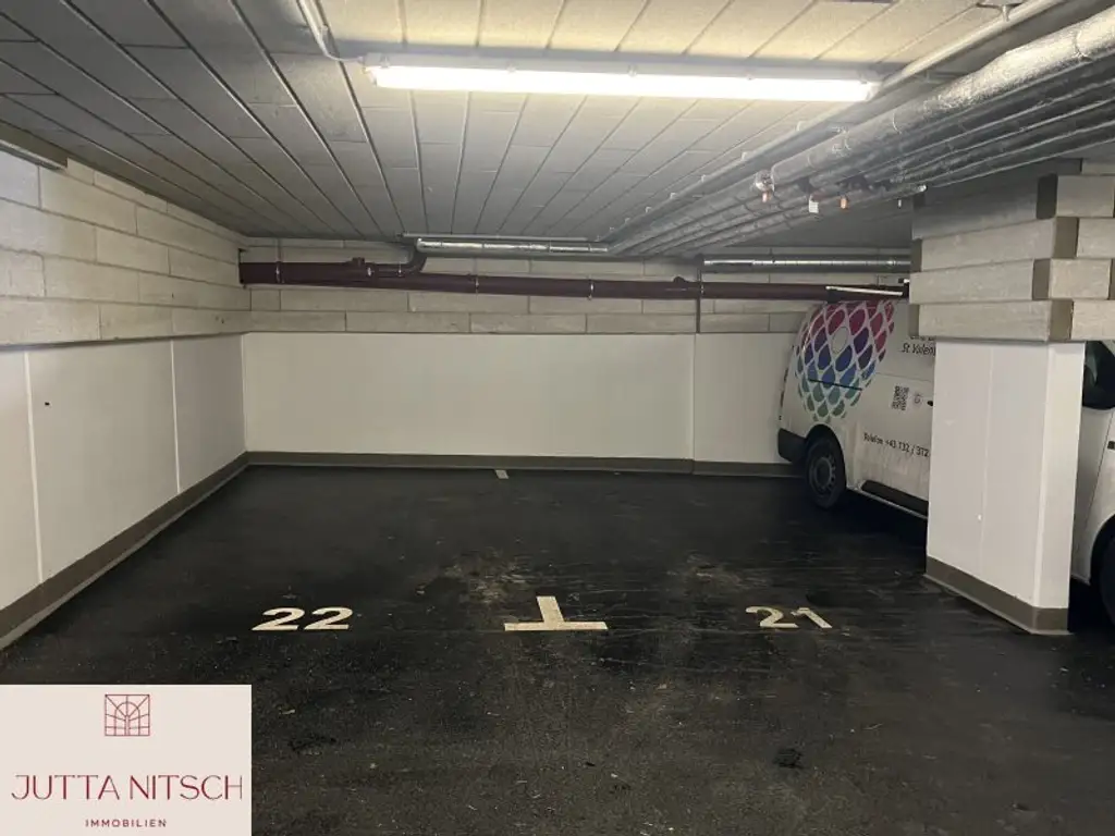 Barrierefreie Gartenwohnung mit zwei Terrassen und zwei Garagenplätzen - Gießhübl Zentrum