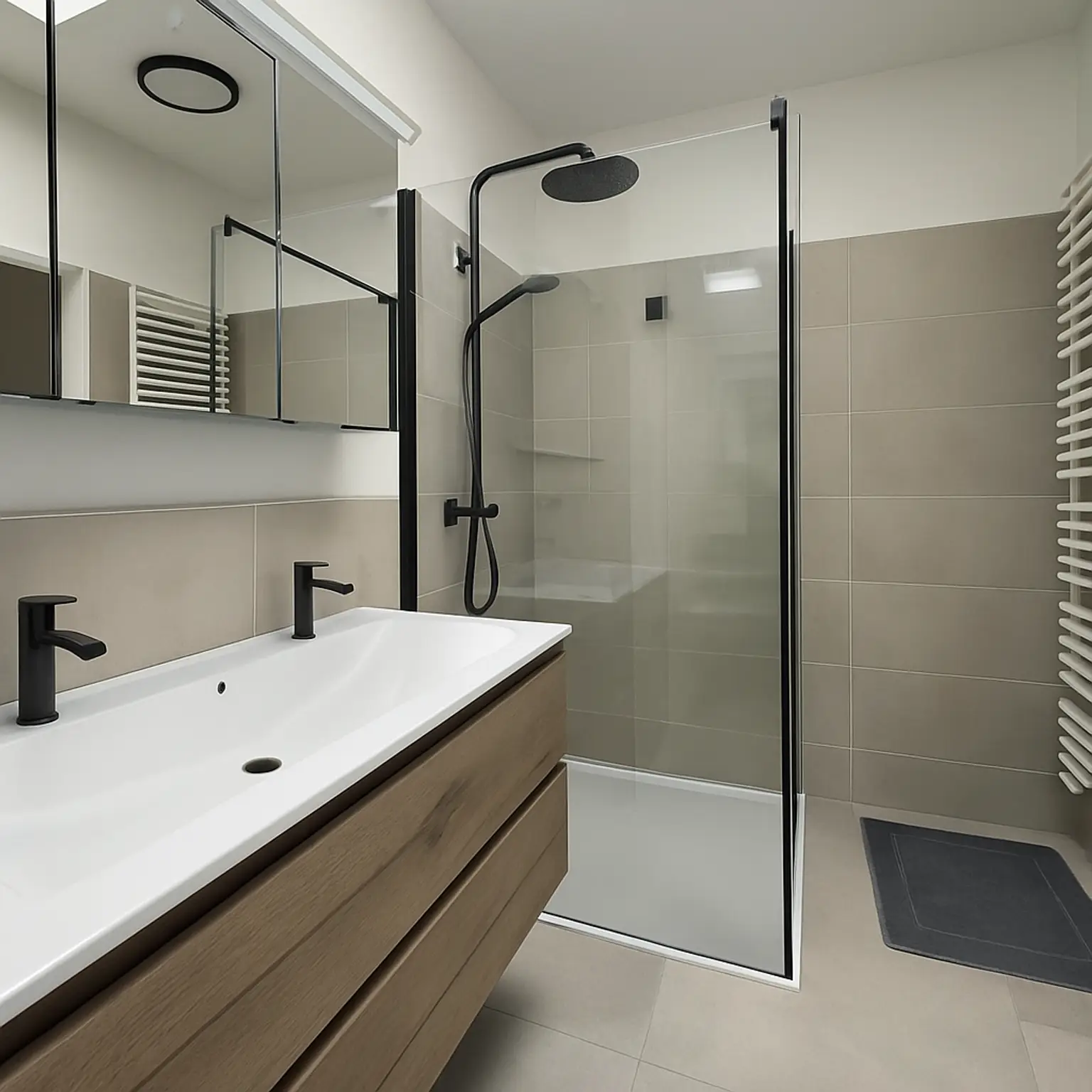 Bad mit Walk-in Dusche