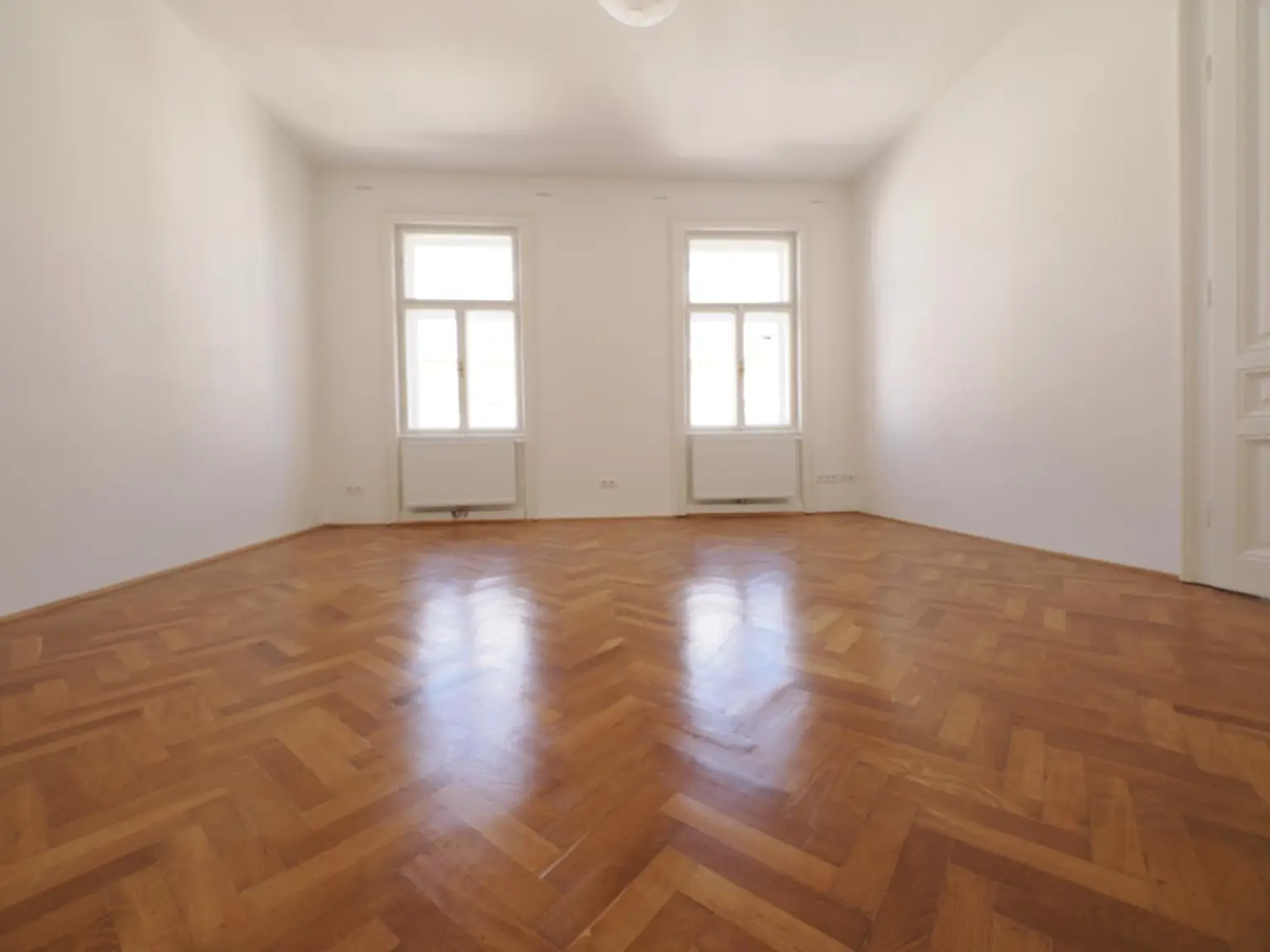 "Jahrhundertwende-Nähe Belvedere"