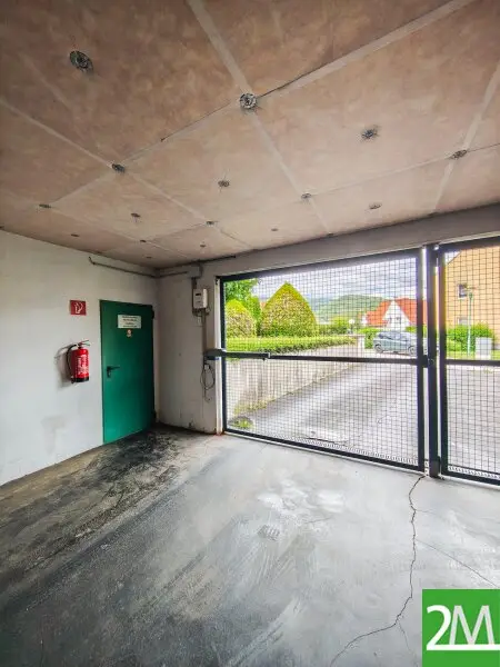 Einfahrt zur Garage