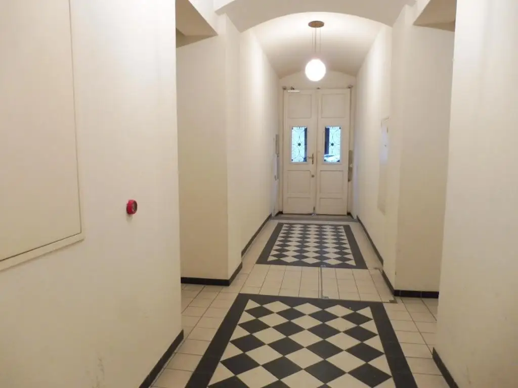 Rarität im Servitenviertel – Helle 2-Zimmer-Altbauwohnung in Traumlage