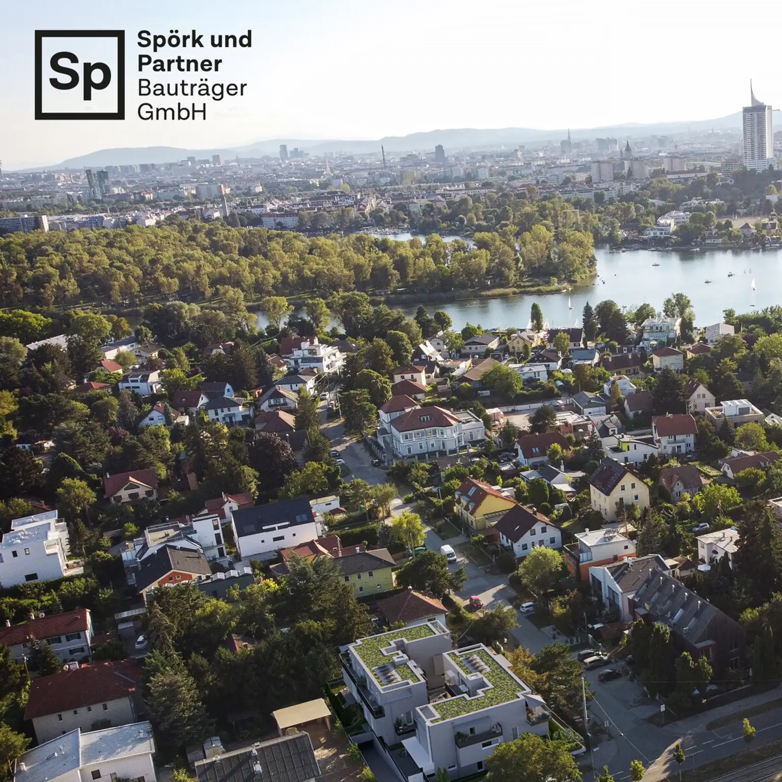 BESTLAGE ALTE DONAU
DACHGESCHOSSWOHNUNG
5 MINUTEN ZUR ALTEN DONAU