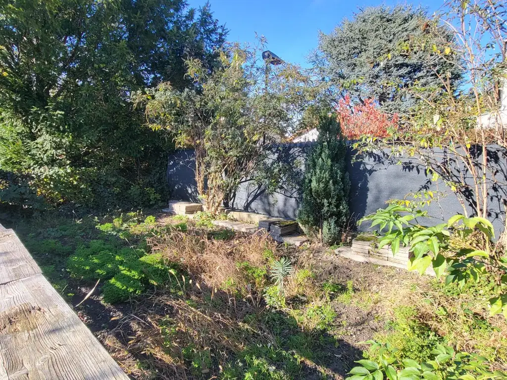 KLEINES JAHRHUNDERTWENDEHAUS IN VERKEHRSBERUHIGTER LAGE IN BADEN
