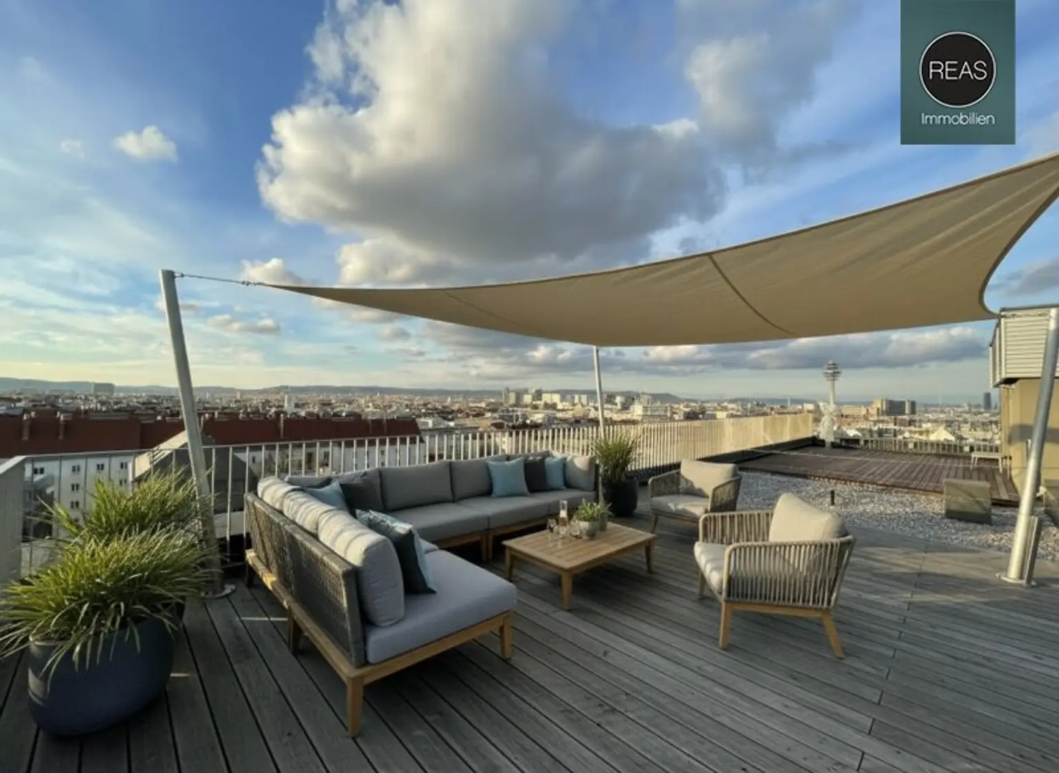 The View! Penthouse Loft mit Dachterrasse samt Wien-Panorama-Blick in der Brotfabrik Wien!
