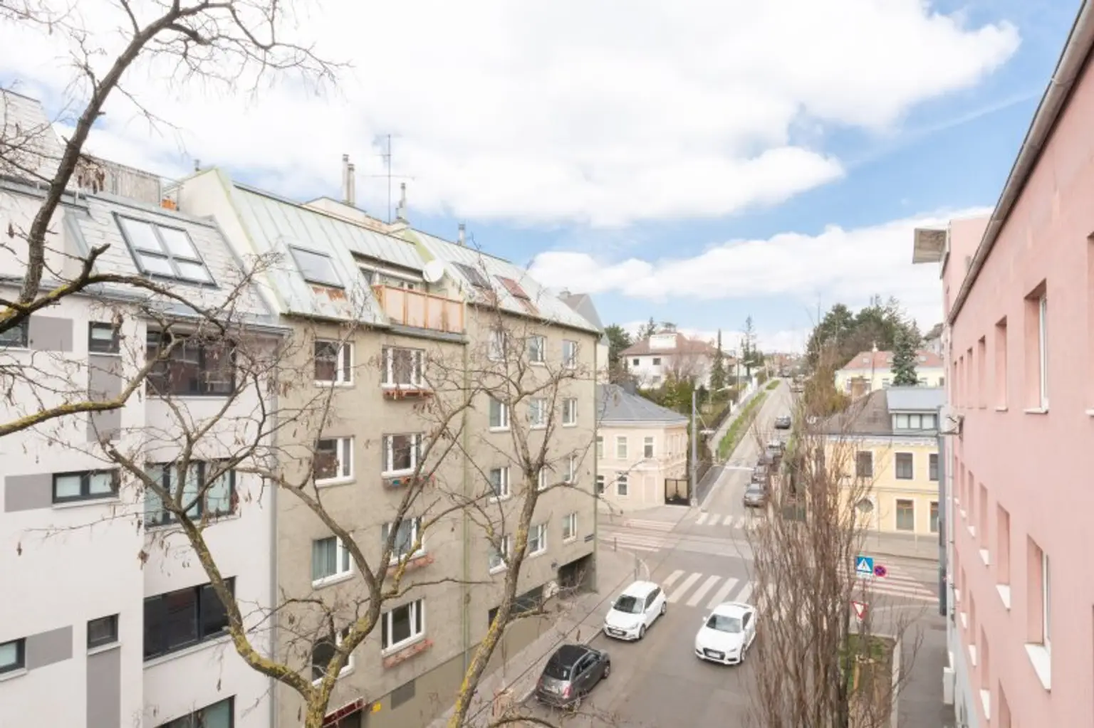 Modernes Wohnen über den Dächern Wiens – 3-Zimmer-Dachgeschosswohnung mit großer Terrasse in Ruhelage