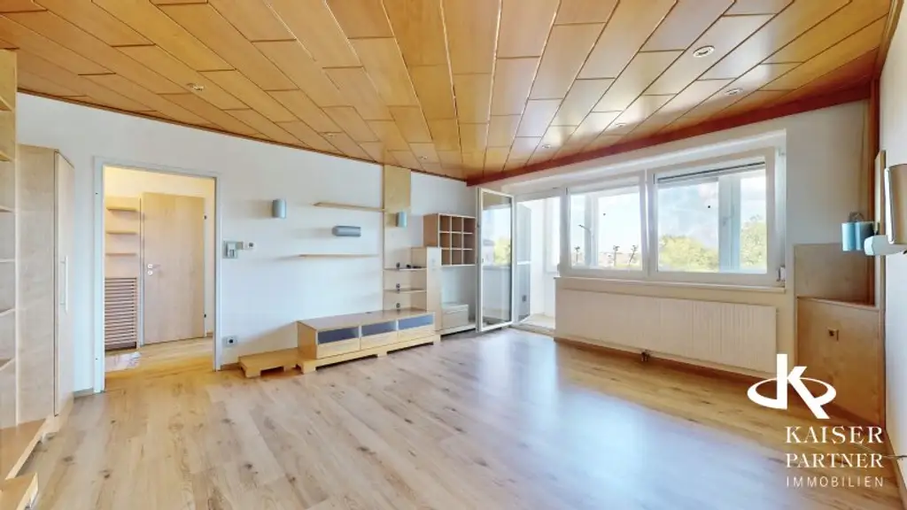 HELLE 3-ZIMMERWOHNUNG MIT LOGGIA IN GRÜNOASE!
