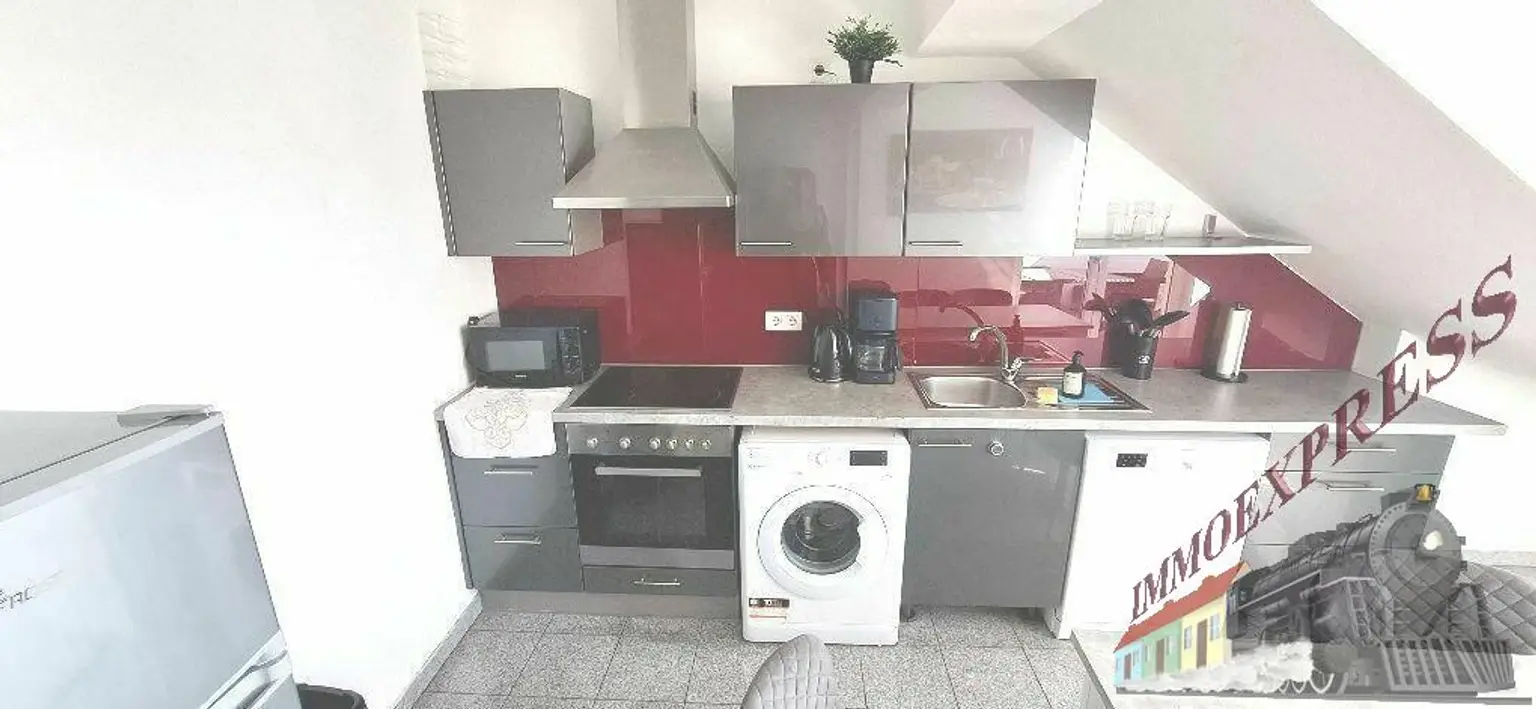 Unbefristete 3-Zimmer Dachgeschoßwohnung mit 20 m² Terrasse , inkl. HK und WW