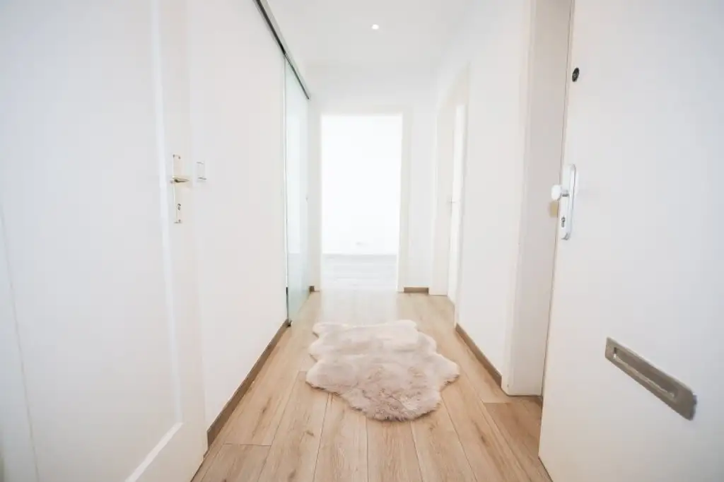 *BALKON* I HAUPTBAHNHOF I WG TAUGLICH I DUSCHE I HAUSTIERE WILLKOMMEN I AB SOFORT I 4. STOCK MIT LIFT I MODERN SANIERT I PROJEKT WOHNEN I