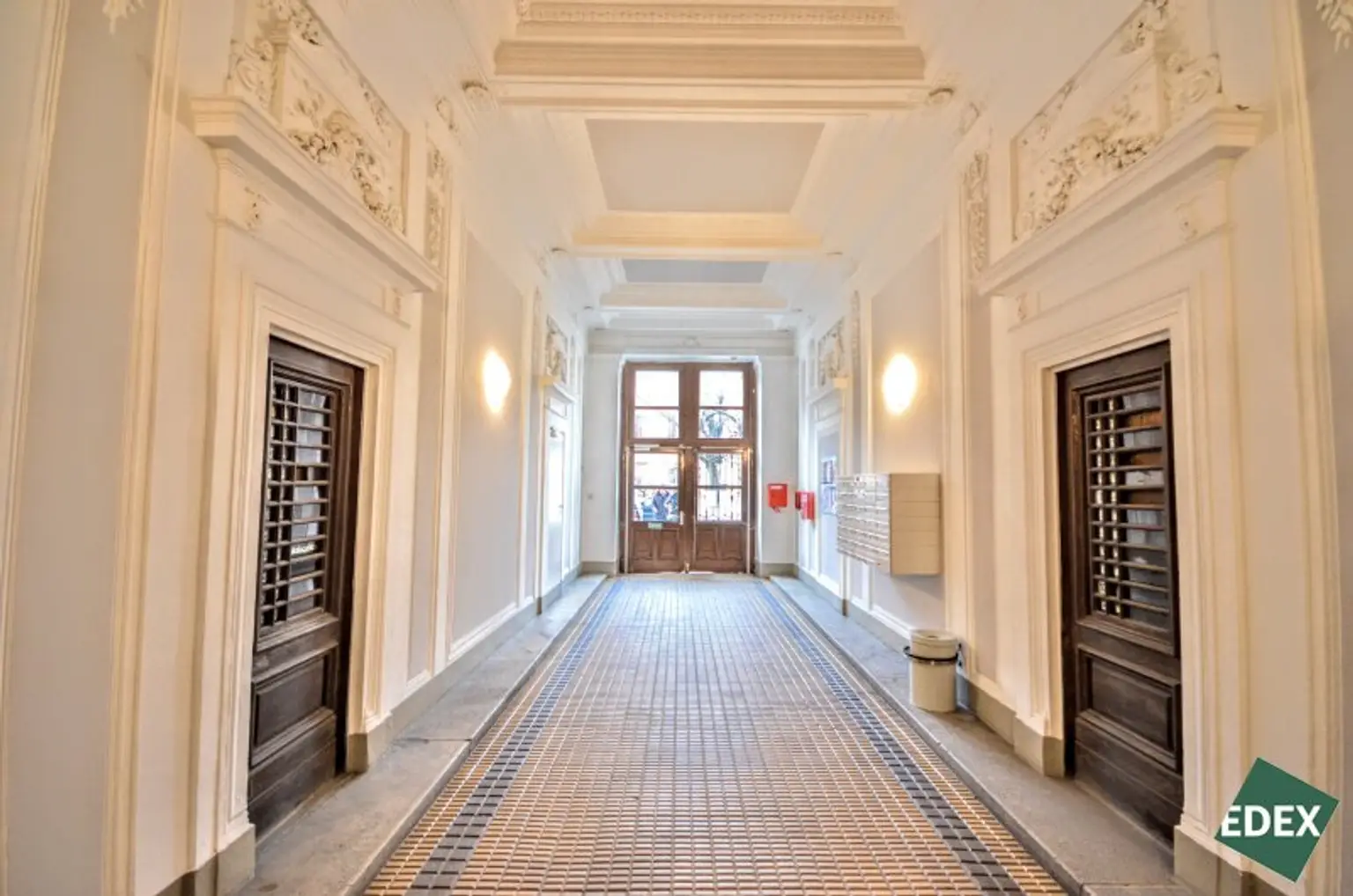 Klimatisierte 4-Zimmer-Wohnung mit Terrasse nahe der Wiener Innenstadt (optional mit PKW-Stellplatz)