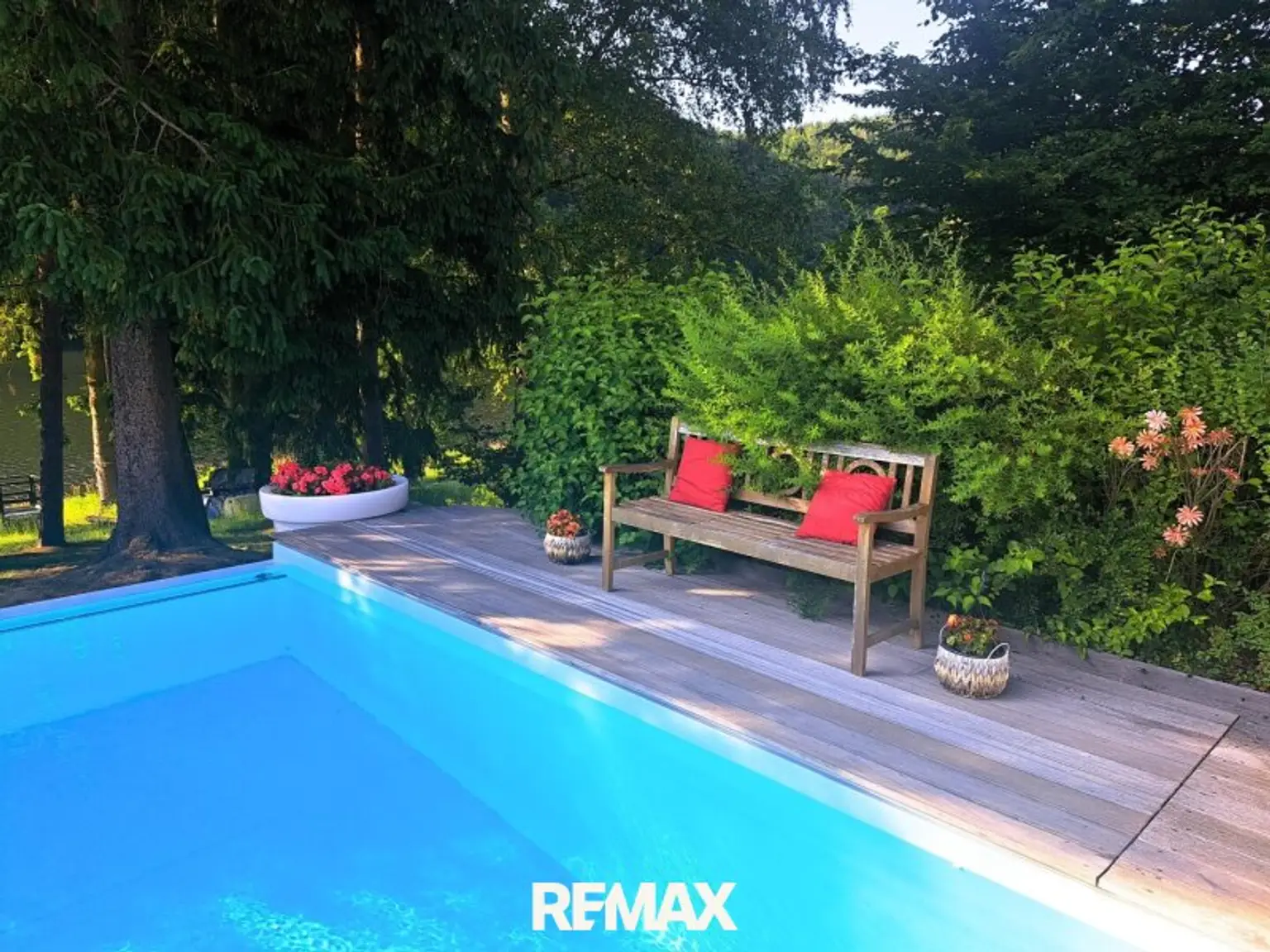 Genießerplatz am Pool