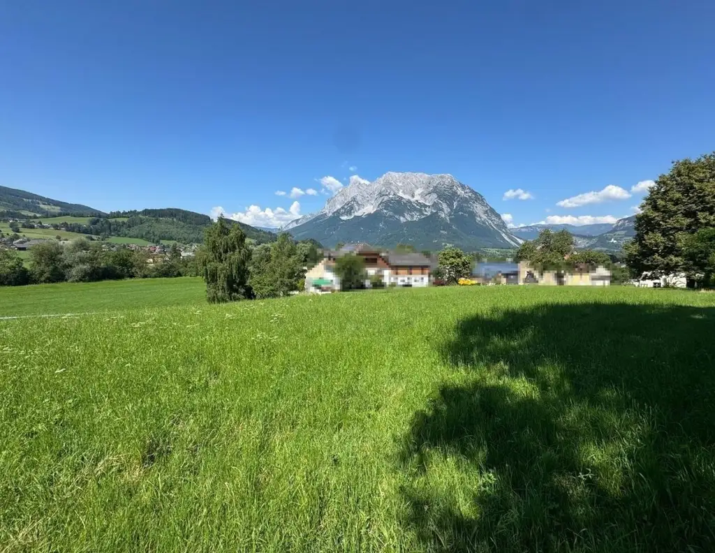 Grundstück in sonniger Lage mit beeindruckendem Blick auf den Grimming!