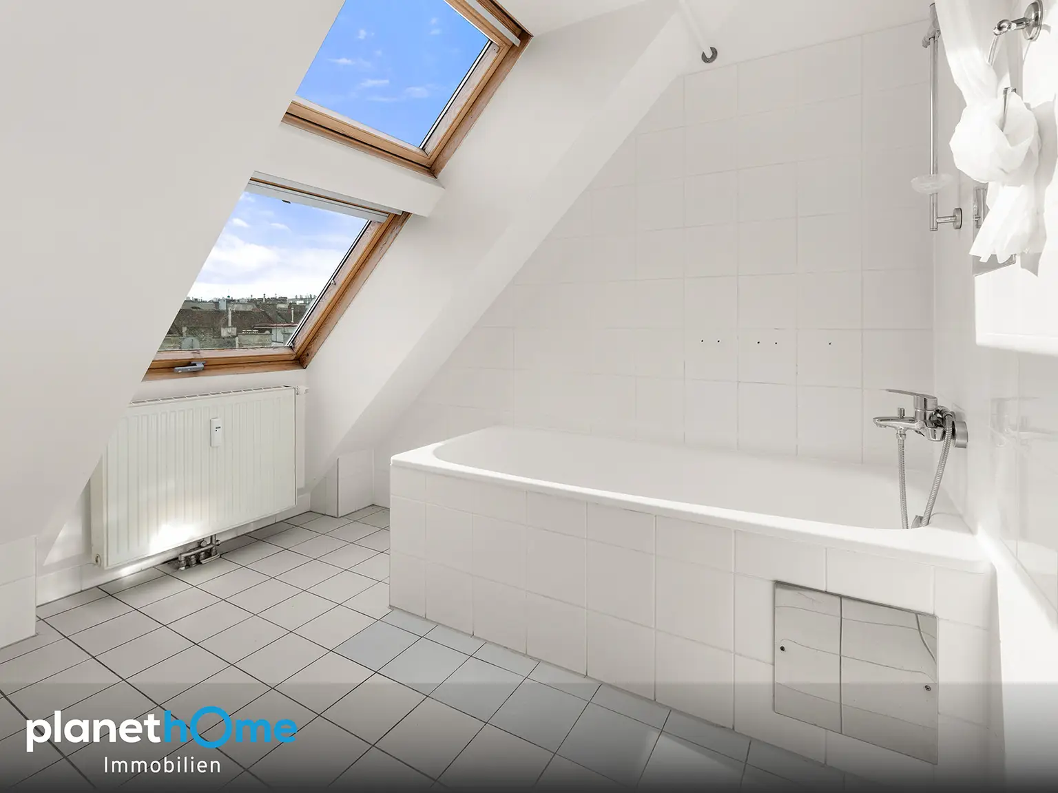 E2 Badezimmer Ansicht 2