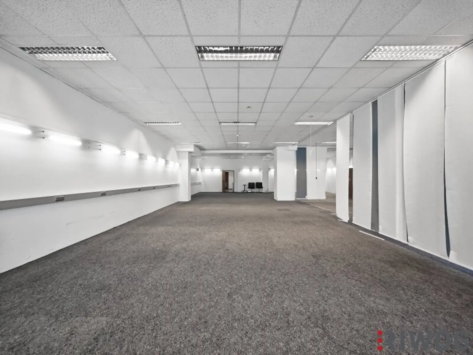 211m² Geschäftslokal/Büro-Lager Kombination mit ebenerdiger Zufahrt | Ladezone direkt vorm Lokal