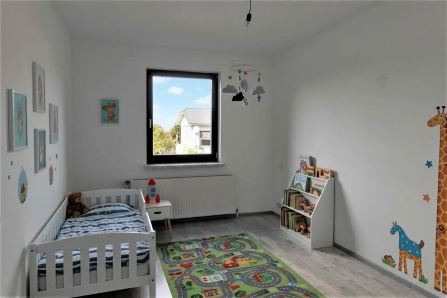 Kinderzimmer: mittels KI eingerichtet