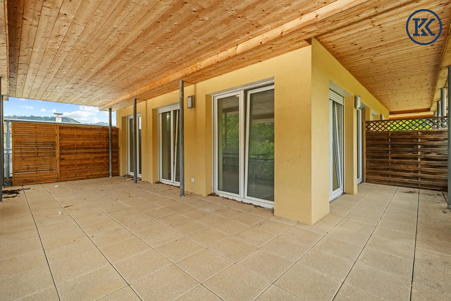Zuhause im Grünen – Lichtdurchflutete Wohnung mit Dachterrasse & Gartenoase