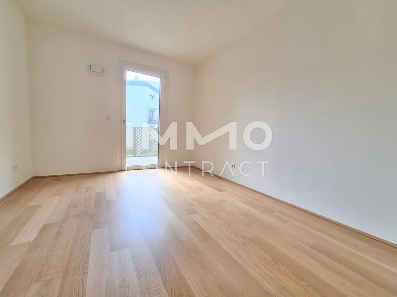 Erstbezug: 3 Zimmerwohnung mit Balkon
