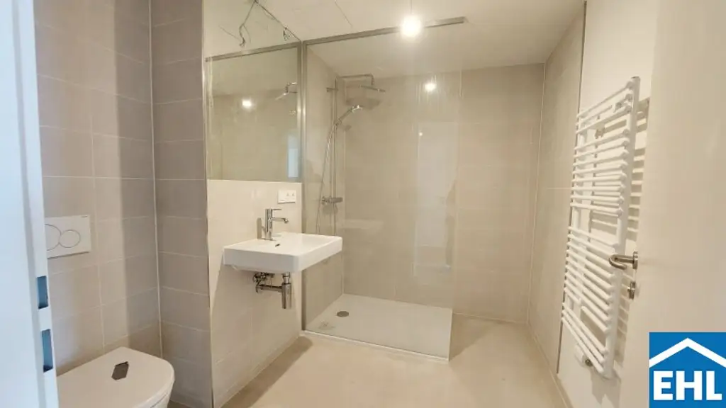 Erstbezug im VIENNA TWENTYTWO bei der U1 *Rooftop-Pool inklusive*