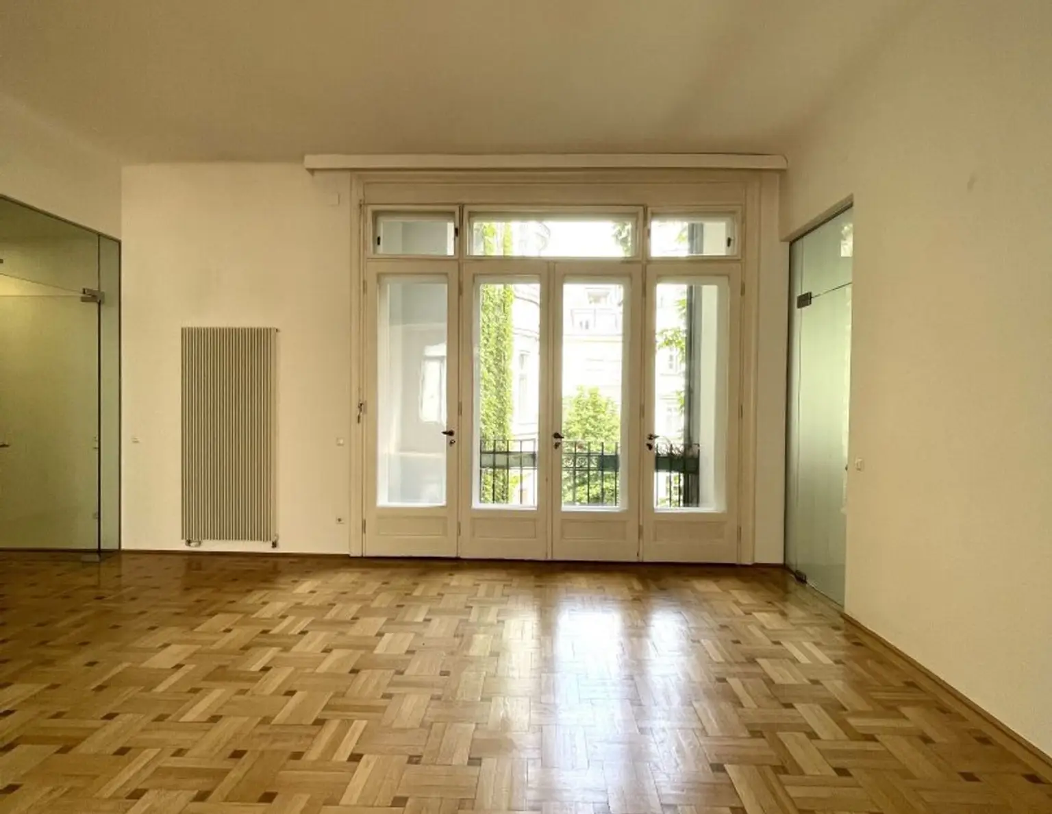 Stilvolle 6-Zimmer Wohnung mit Altbau-Flair, in bester Lage zu mieten!