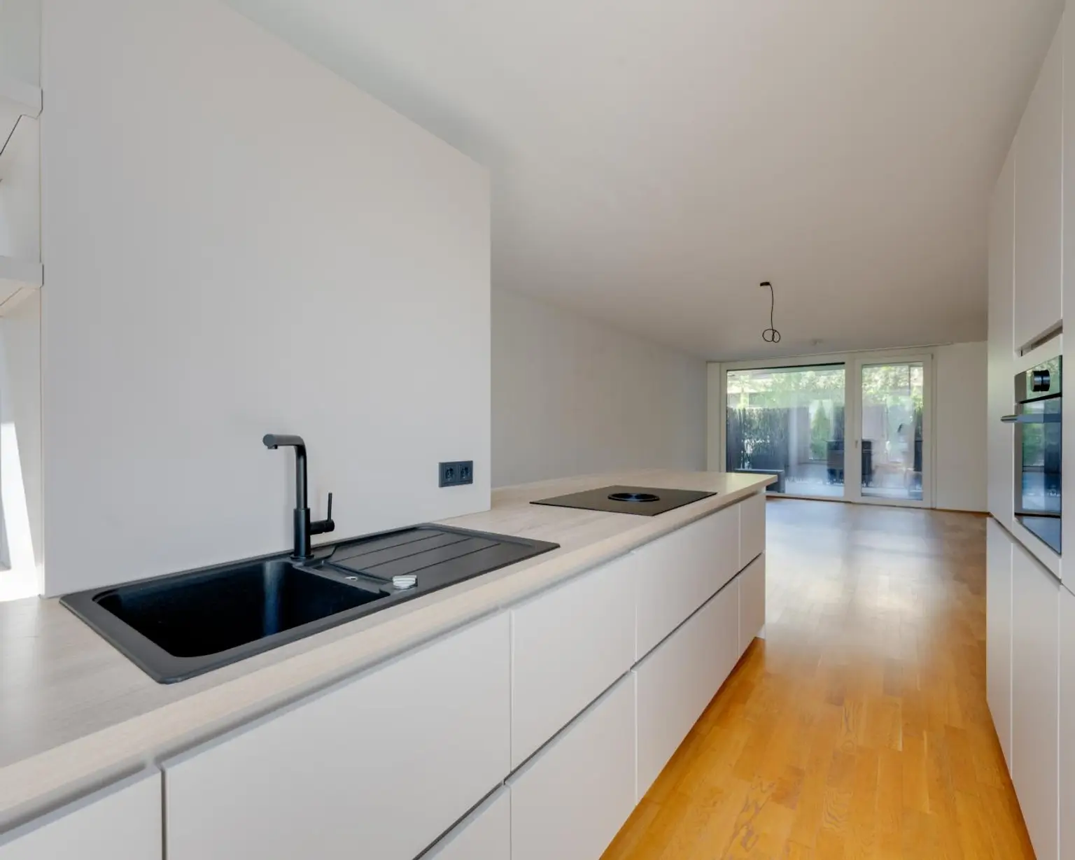 Lage & Komfort – Familienwohnung mit Gartenanteil & zwei Terrassen