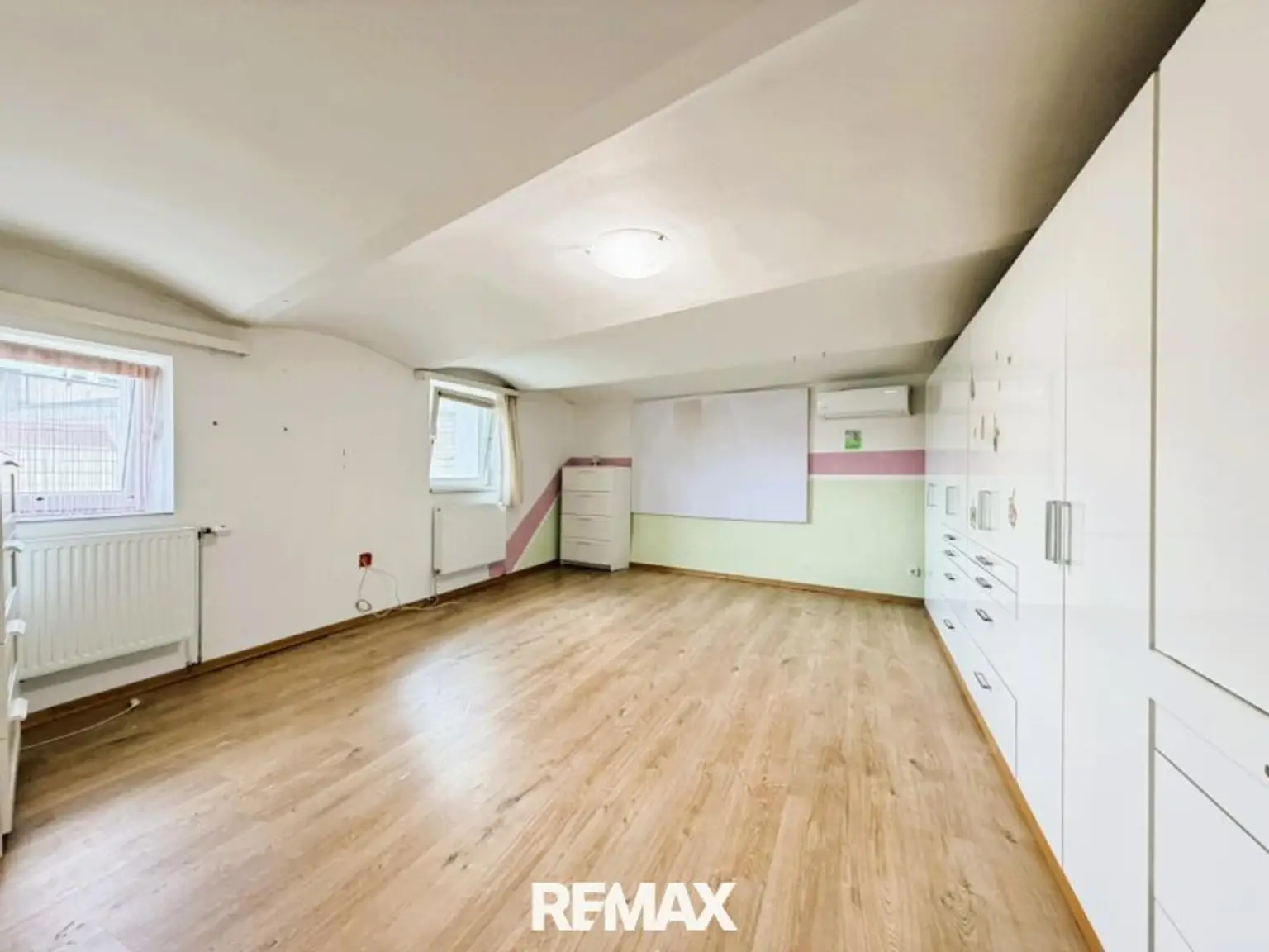 16 Schlafzimmer