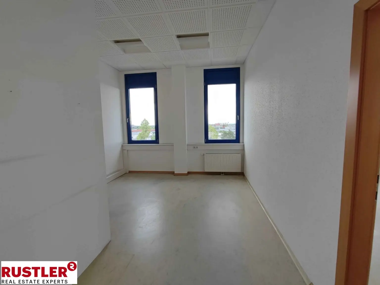 Bürofläche mit Rundumblick im 23. Bezirk