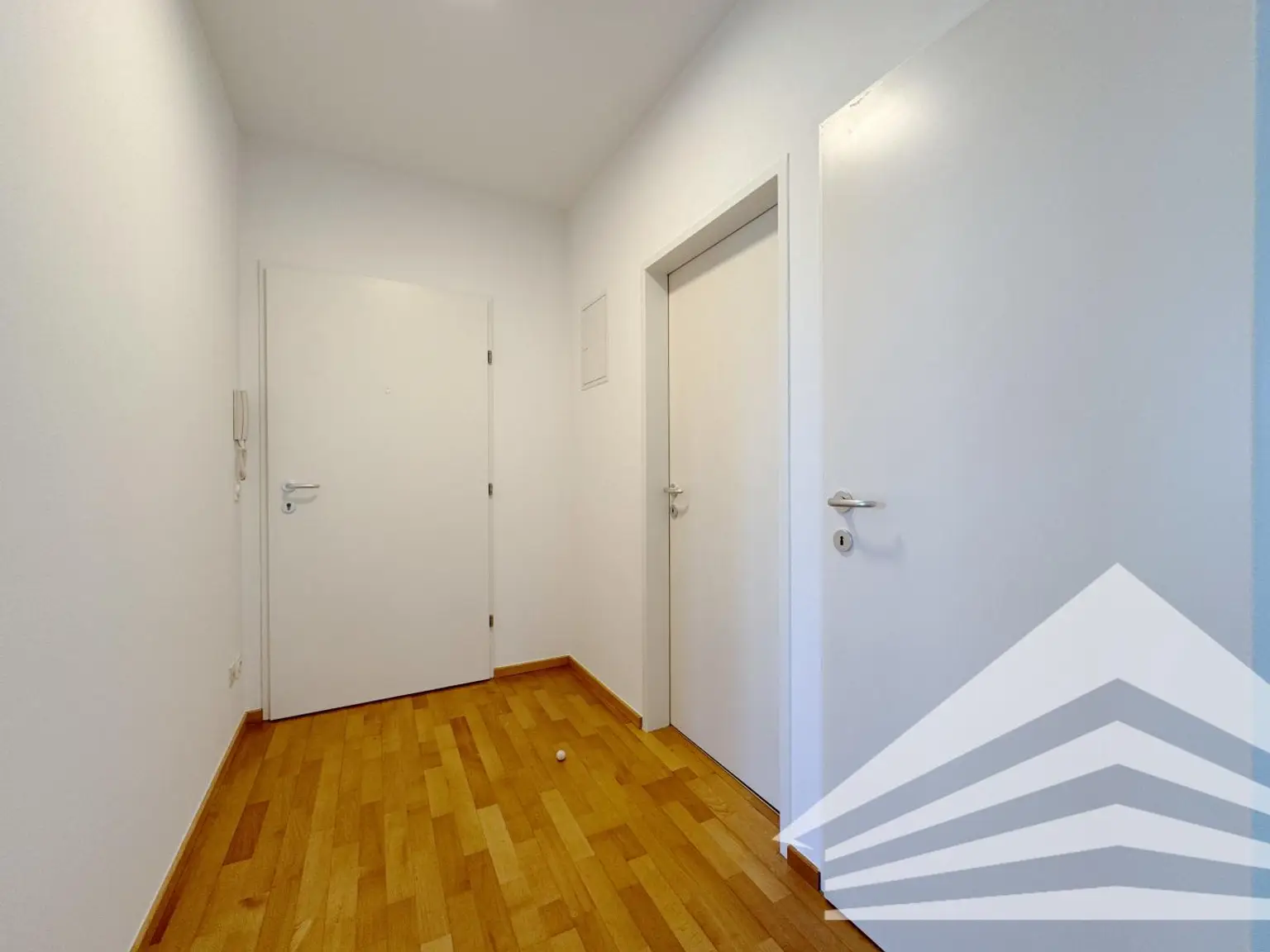 ***Traumhafte 2 Zi.-Wohnung mit Balkon, Eigengarten & TG-Platz am Fuße des Pöstlingbergs***