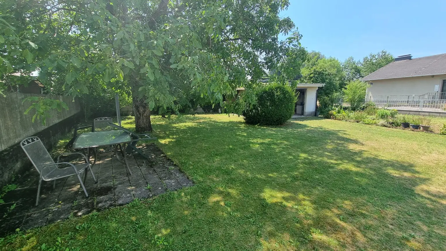 Einfamilienhaus mit Garten in Spratzern