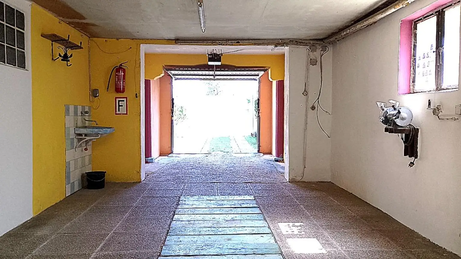 Mehrfamilienhaus 1, 2 oder vielleicht 3 Wohneinheiten?