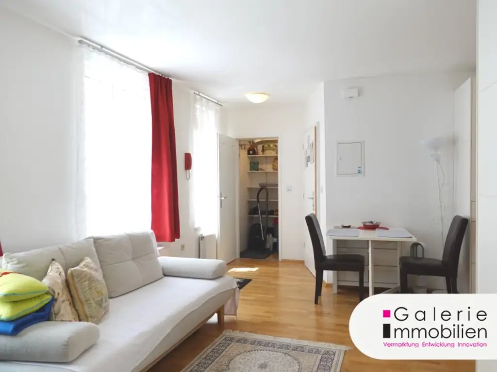 Schöne, helle und ruhige 1-Zimmer-Wohnung mit U-Bahn und Bus in Gehweite!