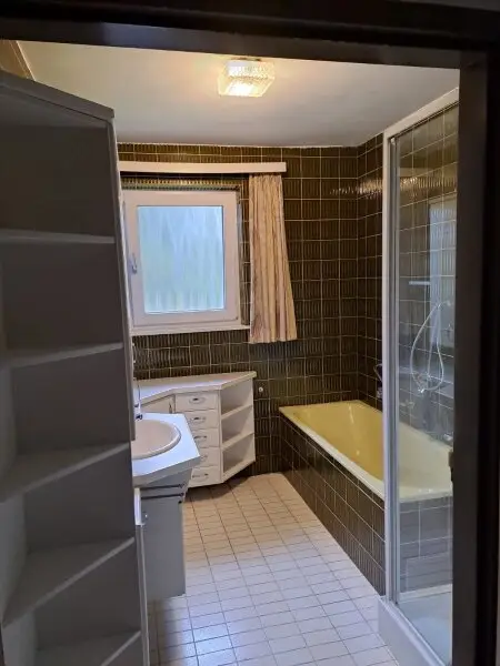 Gepflegte, sehr gut aufgeteilte 79 m² Mietwohnung (2,5 Zimmer) inkl 1 Stellplatz und optional mit Gartenbenützung* – nur € 600- monatlich